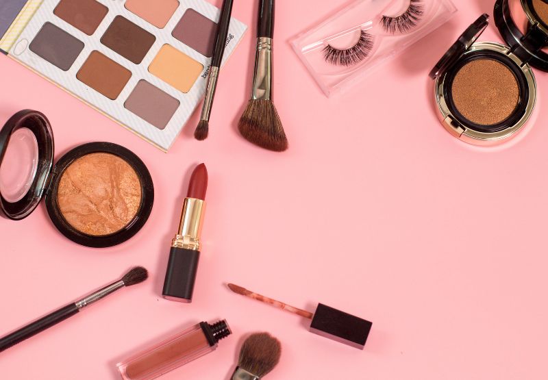 Digital Marketing Course for Beauty Parlour Owner: Boost Your Business Online